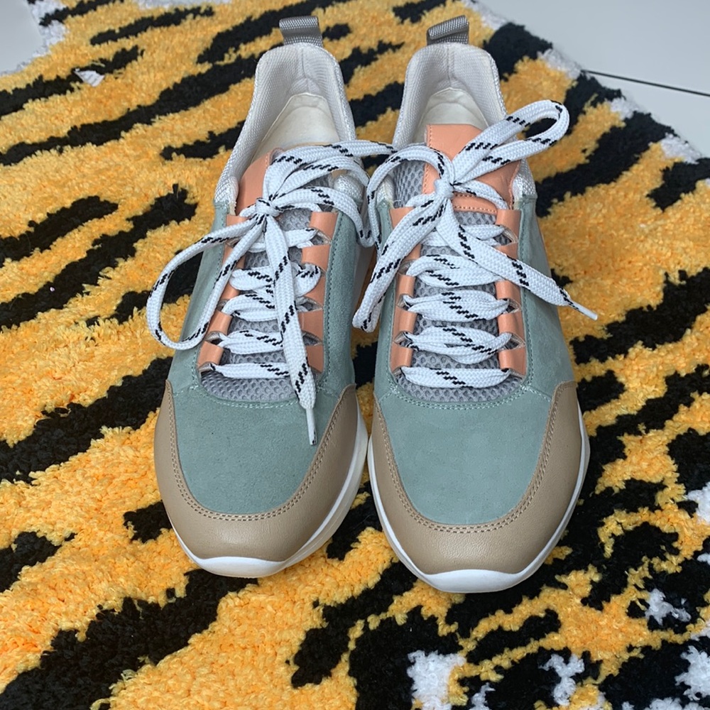 ANTHROPOLOGIE - color blocked leather sneakers size 38
